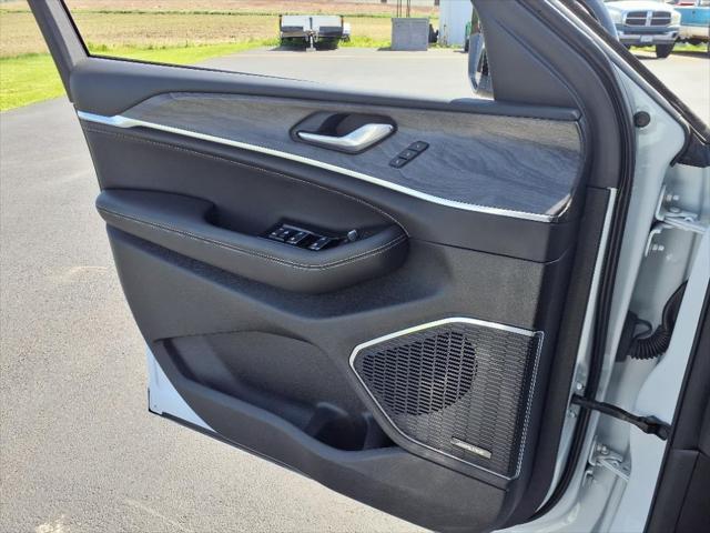 used 2024 Jeep Grand Cherokee car, priced at $50,977