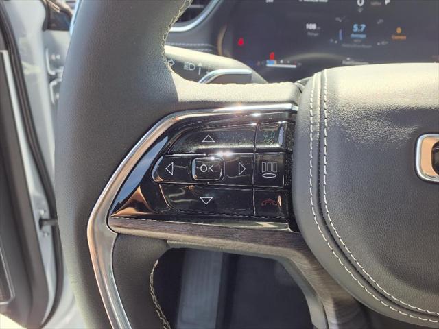 used 2024 Jeep Grand Cherokee car, priced at $50,977
