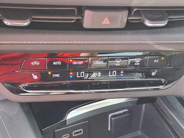 used 2022 Buick Envision car, priced at $27,990