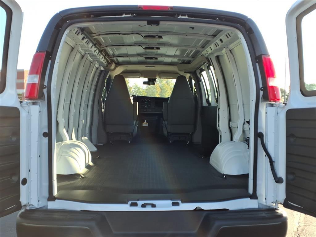 new 2025 GMC Savana 3500 car, priced at $51,383