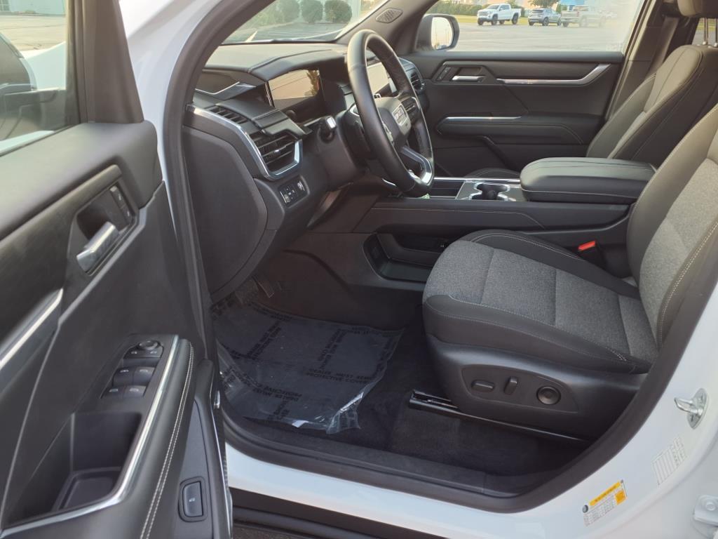 used 2025 GMC Acadia car, priced at $40,990