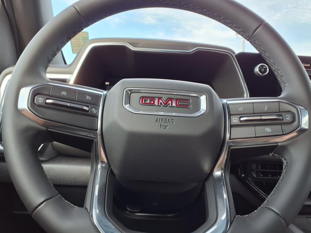 new 2025 GMC Canyon car, priced at $45,615