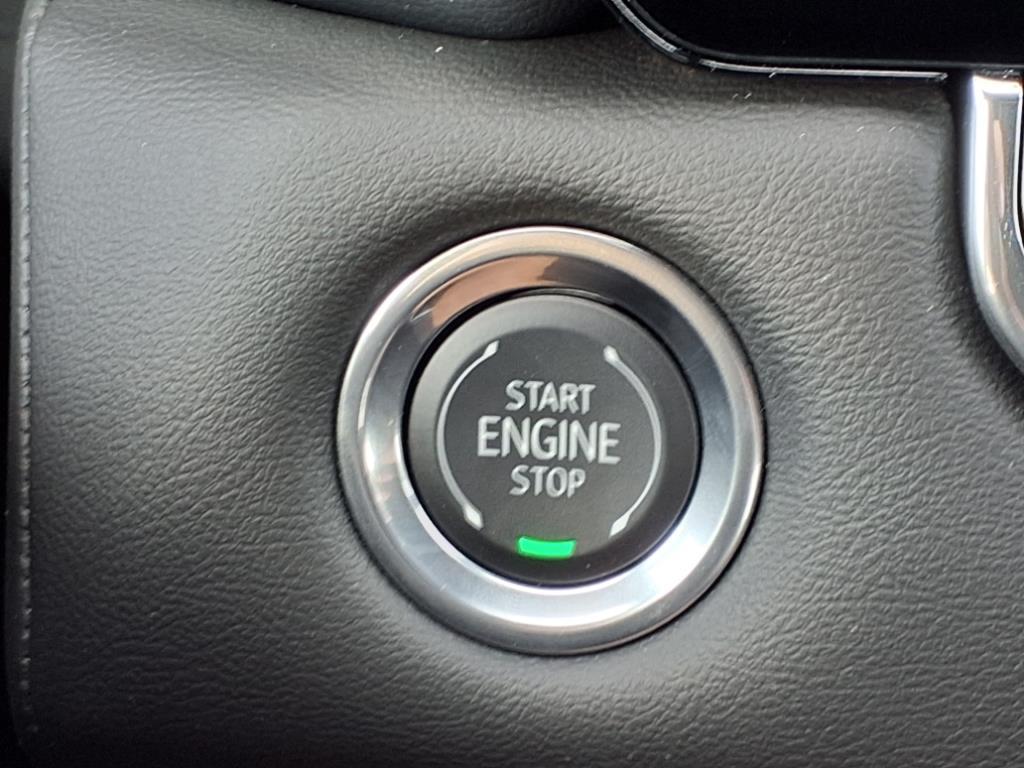 new 2025 GMC Canyon car, priced at $45,615