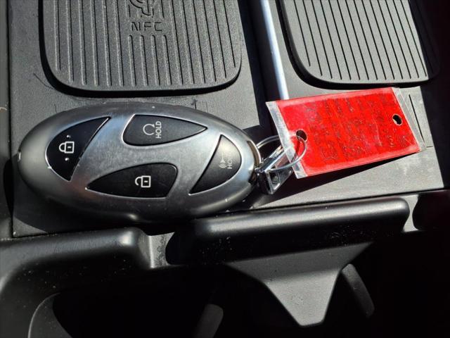 used 2024 Hyundai Santa Fe car, priced at $38,977