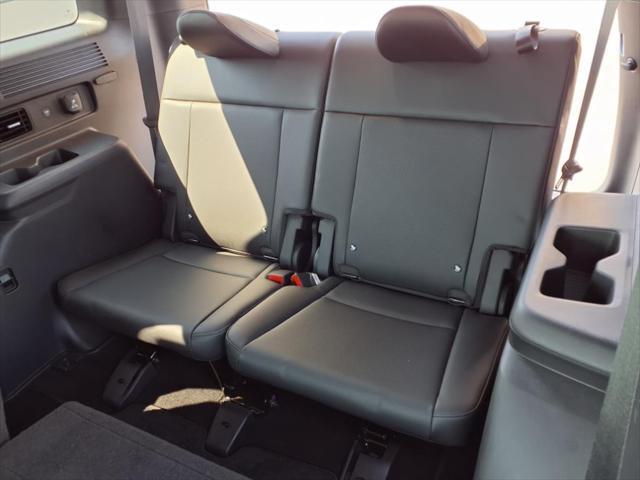 used 2024 Hyundai Santa Fe car, priced at $38,977