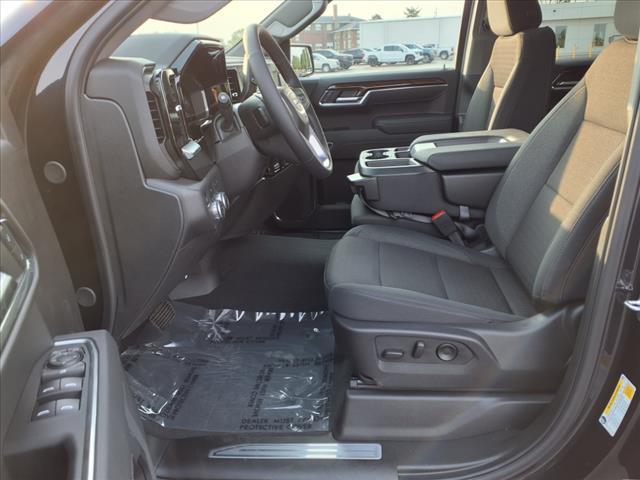 new 2025 GMC Sierra 1500 car, priced at $53,005