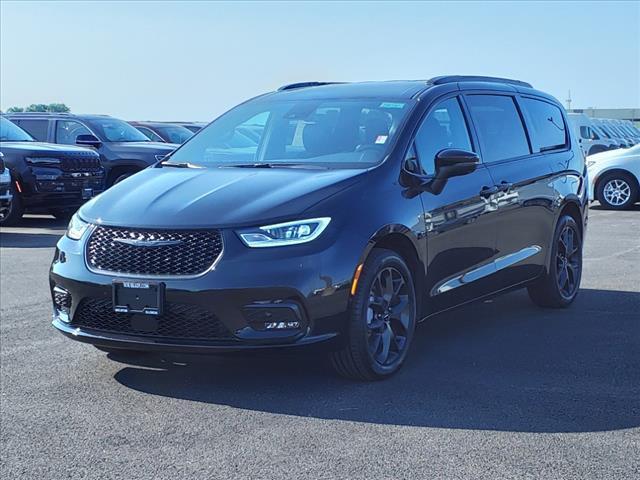 used 2023 Chrysler Pacifica car, priced at $45,977