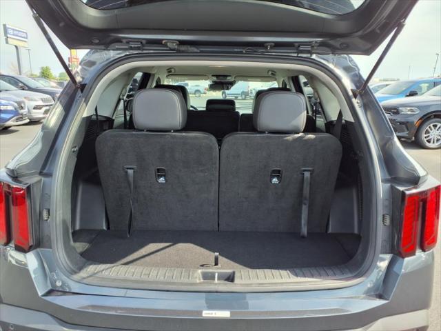 used 2024 Kia Sorento car, priced at $30,977