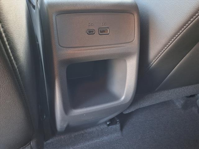 new 2025 Buick Envista car, priced at $30,015
