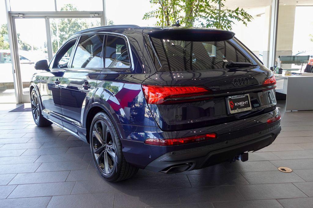 new 2025 Audi Q7 car, priced at $78,490