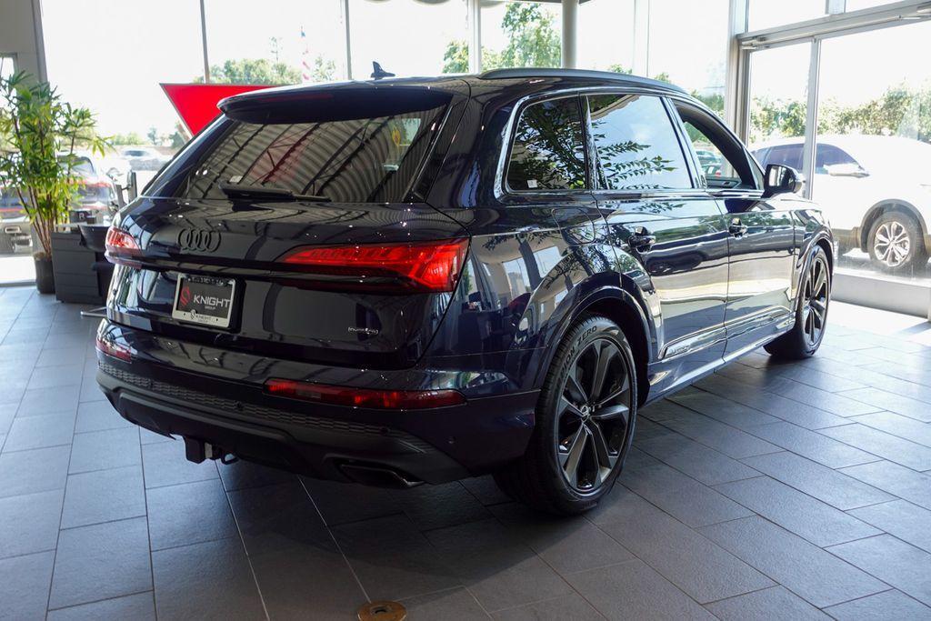new 2025 Audi Q7 car, priced at $78,490
