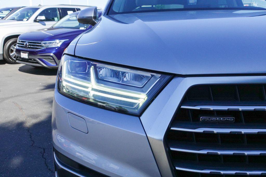 used 2018 Audi Q7 car, priced at $18,879