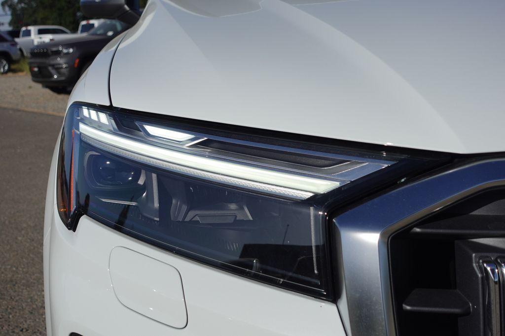 new 2025 Audi Q7 car, priced at $65,850