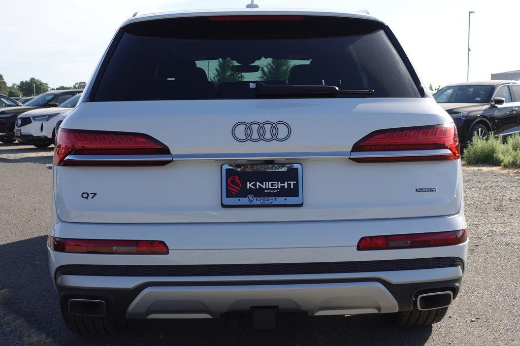 new 2025 Audi Q7 car, priced at $65,850