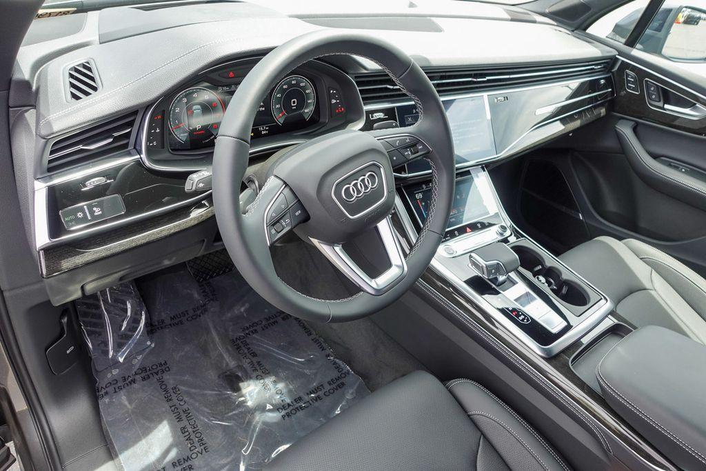 new 2025 Audi Q7 car, priced at $78,760