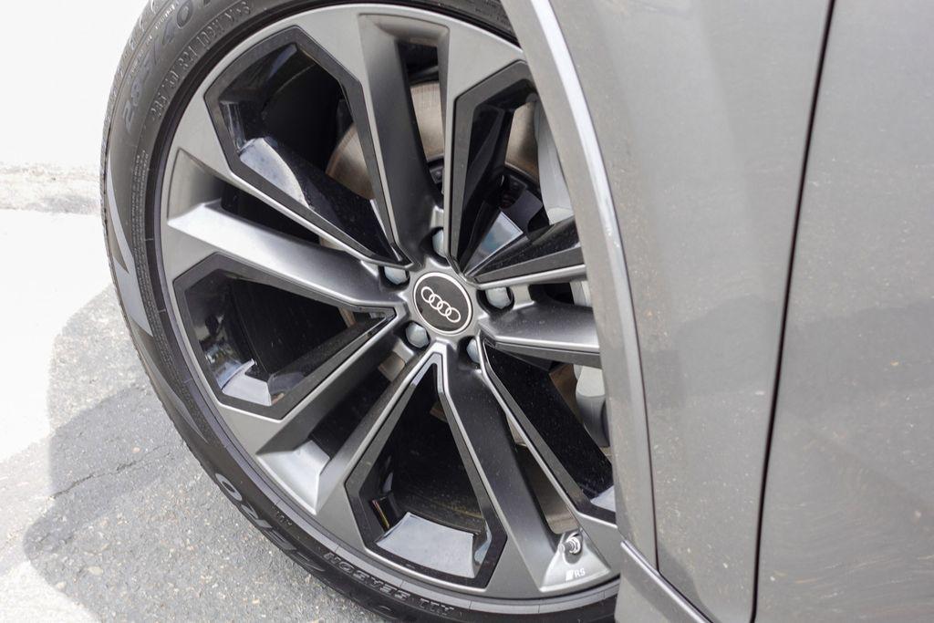 new 2025 Audi Q7 car, priced at $78,760