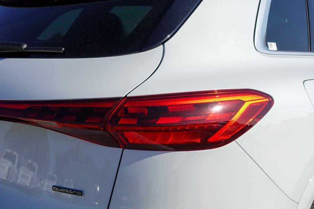 new 2025 Audi Q5 car, priced at $45,725