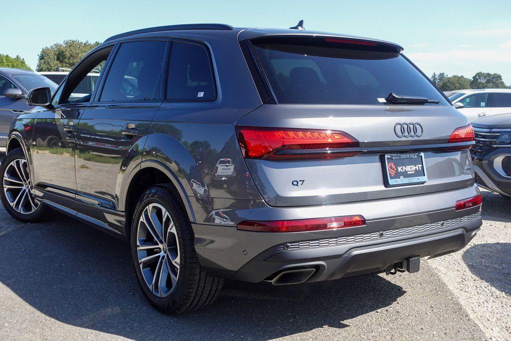 new 2025 Audi Q7 car, priced at $60,765