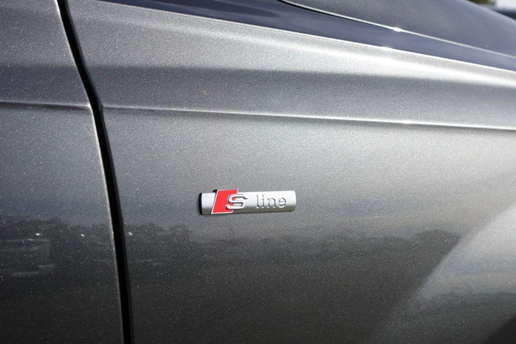 new 2026 Audi Q7 car, priced at $92,095