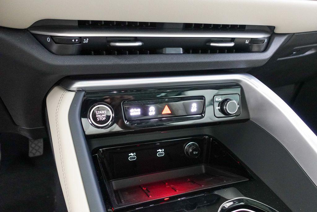 new 2025 Audi Q5 car, priced at $64,250