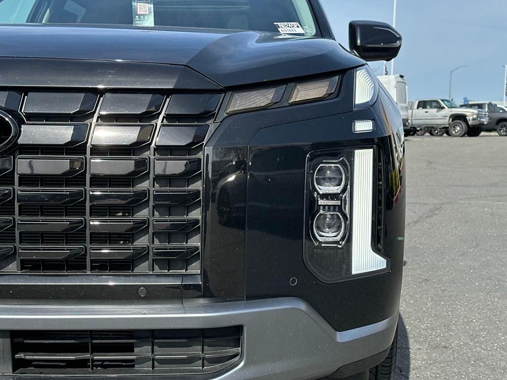 used 2024 Hyundai Palisade car, priced at $37,907