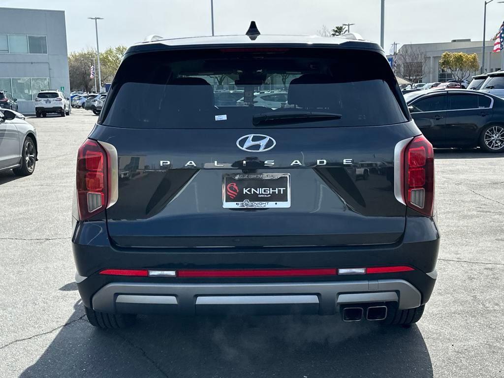 used 2024 Hyundai Palisade car, priced at $37,907