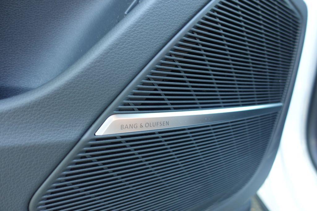 new 2025 Audi Q8 car, priced at $78,735