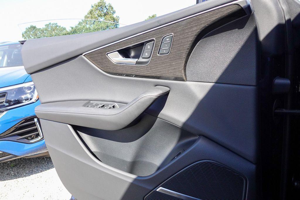 new 2025 Audi Q8 car, priced at $77,305