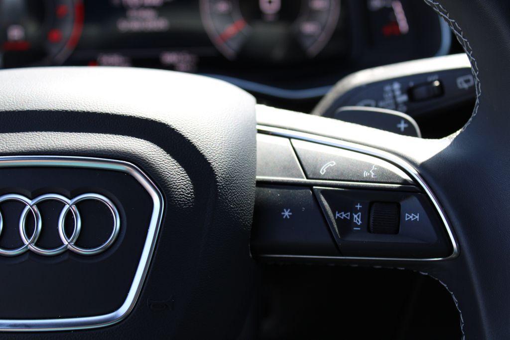 used 2025 Audi Q7 car, priced at $59,997