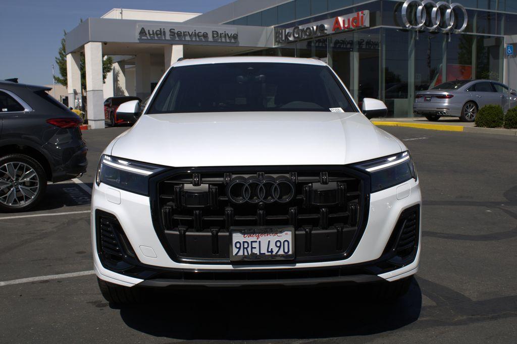 used 2025 Audi Q7 car, priced at $59,997
