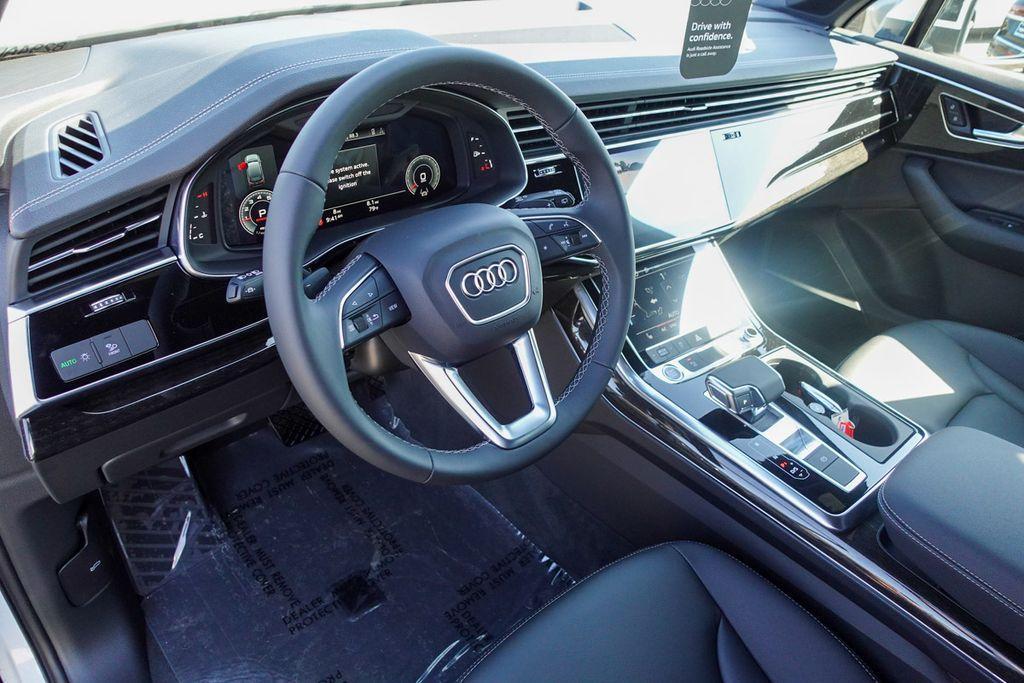 new 2025 Audi Q7 car, priced at $57,685