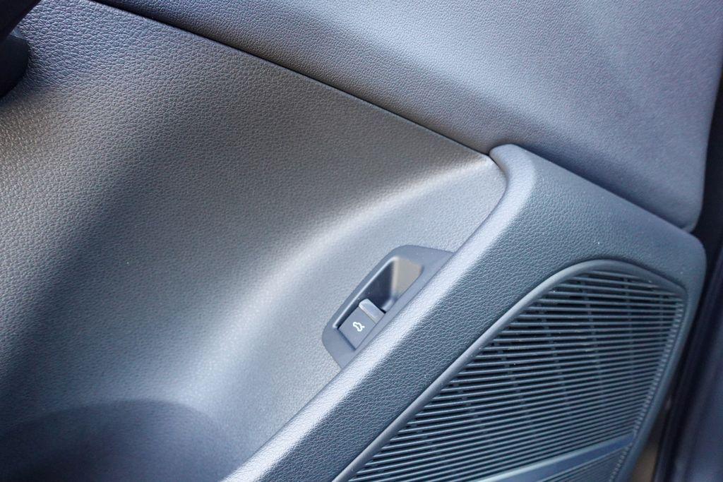new 2025 Audi Q7 car, priced at $81,165