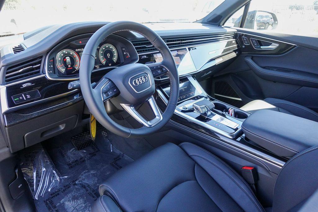 new 2025 Audi Q7 car, priced at $71,150