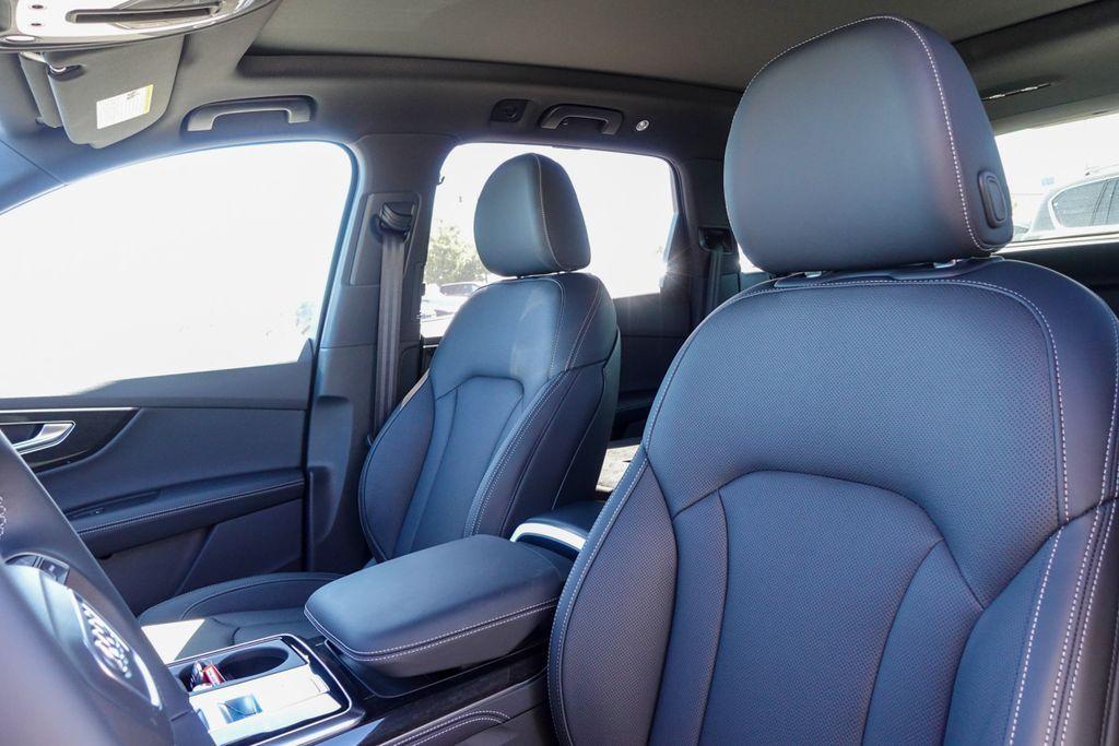 new 2025 Audi Q7 car, priced at $71,150
