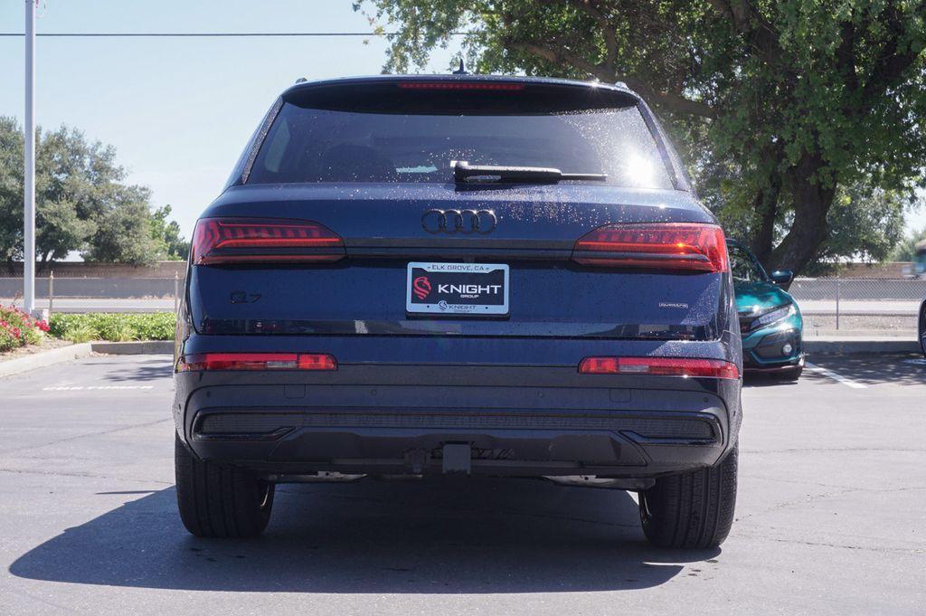 new 2024 Audi Q7 car, priced at $71,720