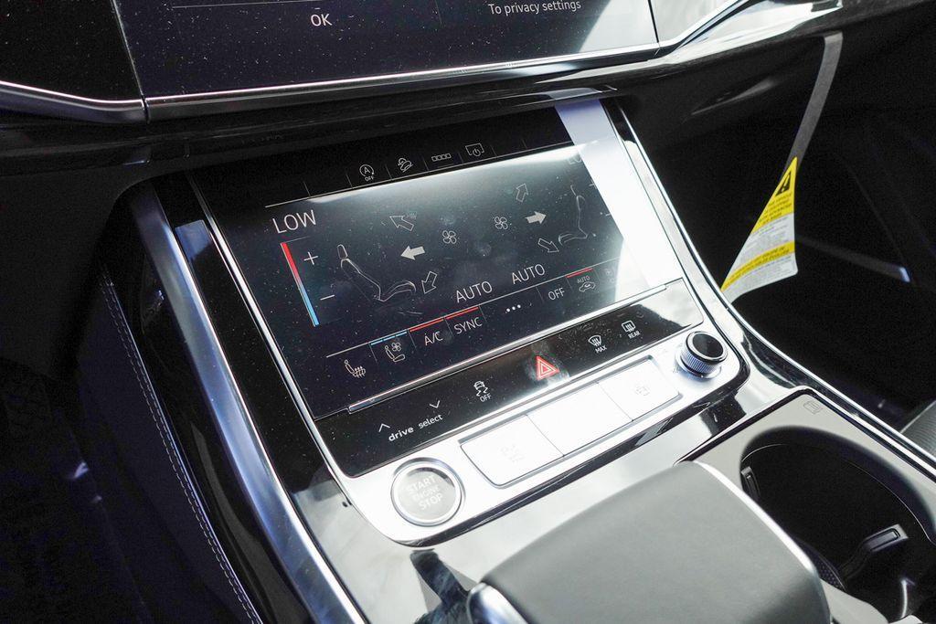 new 2025 Audi Q7 car, priced at $66,462