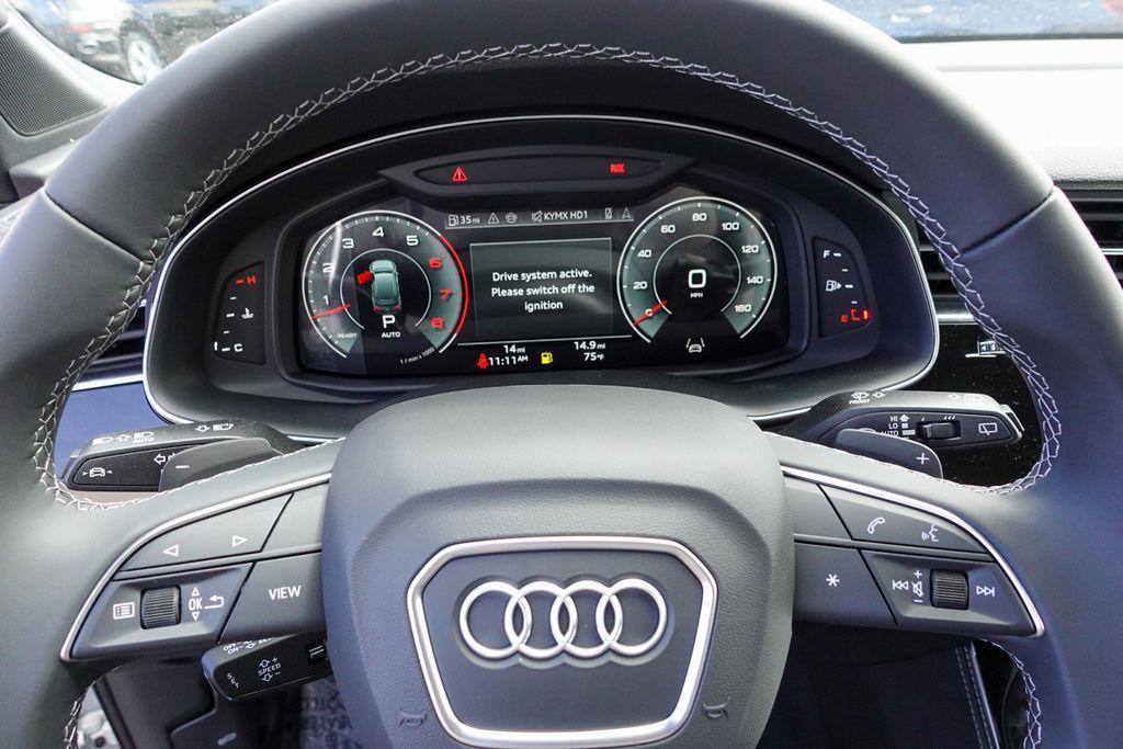new 2025 Audi Q7 car, priced at $66,462