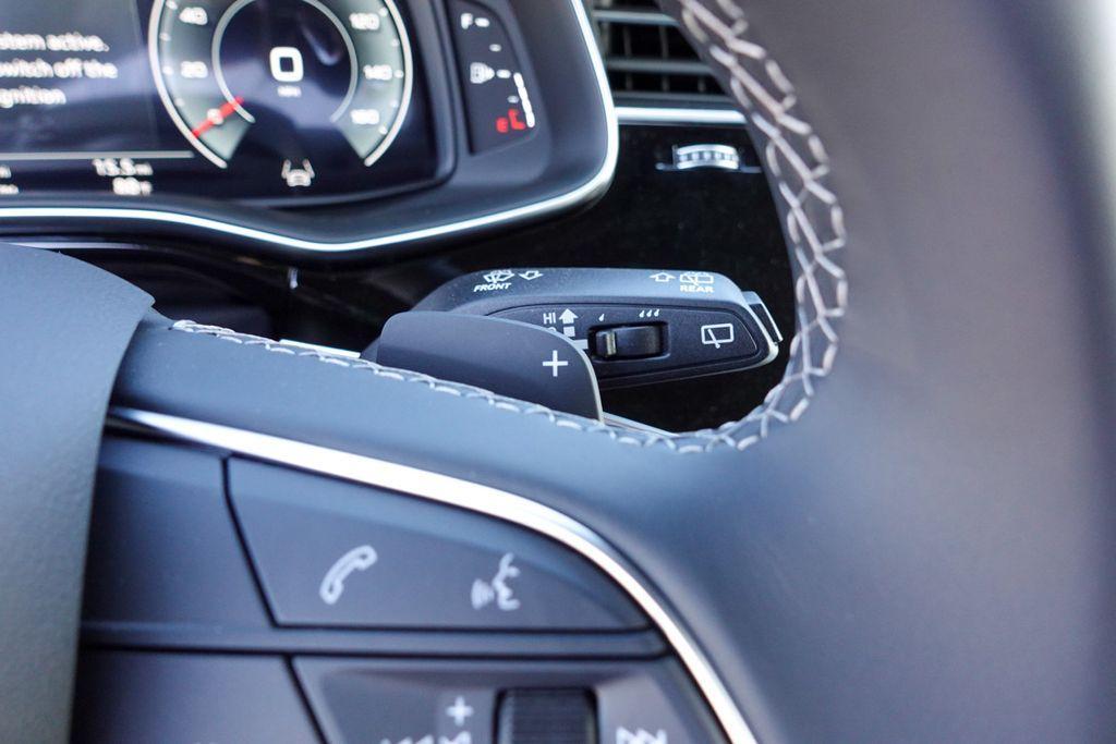 new 2025 Audi Q7 car, priced at $67,145