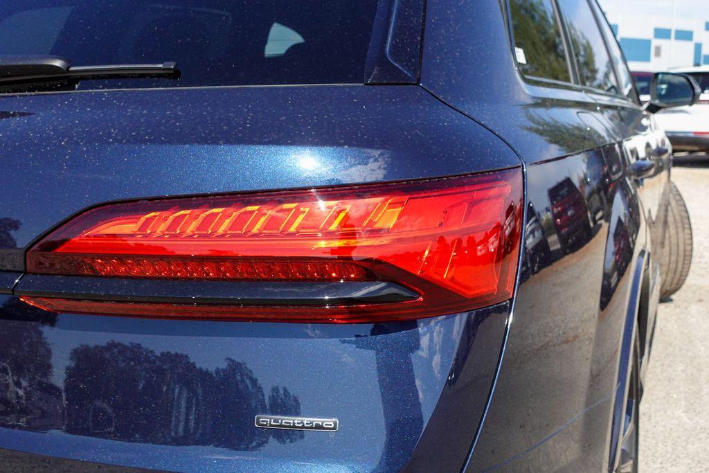 new 2025 Audi Q7 car, priced at $67,145