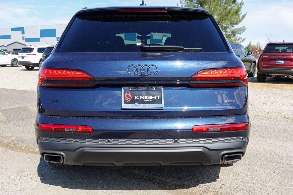 new 2025 Audi Q7 car, priced at $67,145