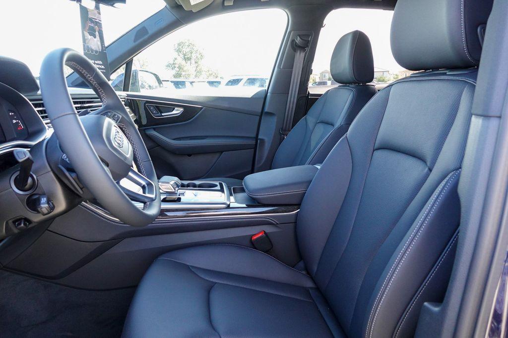 new 2025 Audi Q7 car, priced at $67,145