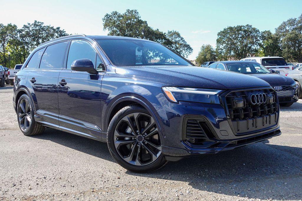 new 2025 Audi Q7 car, priced at $67,145