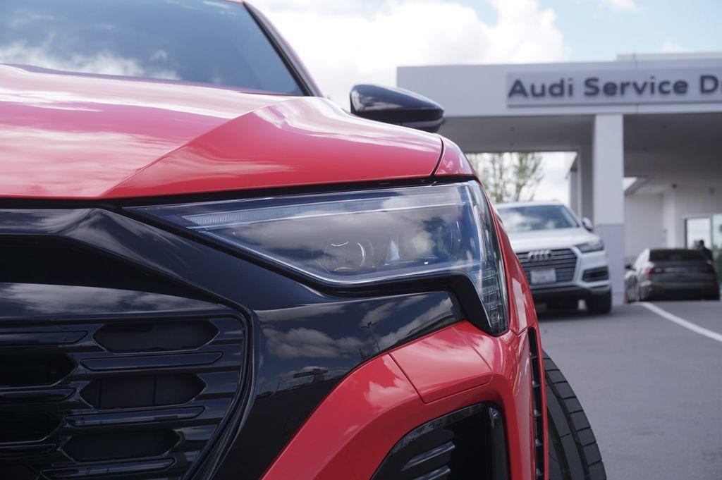 new 2024 Audi SQ8 e-tron car, priced at $104,805