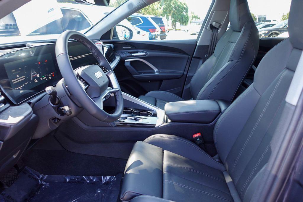 new 2025 Audi Q5 car, priced at $61,285