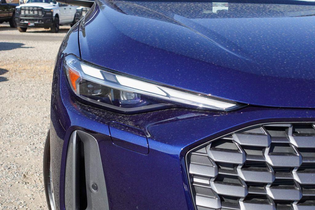 new 2025 Audi Q5 car, priced at $48,300