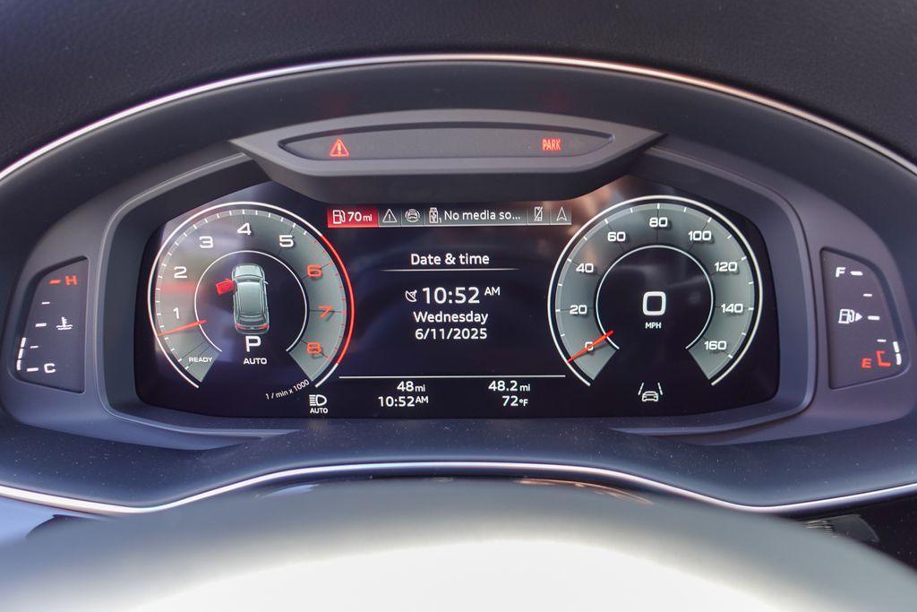 new 2025 Audi Q7 car, priced at $72,660
