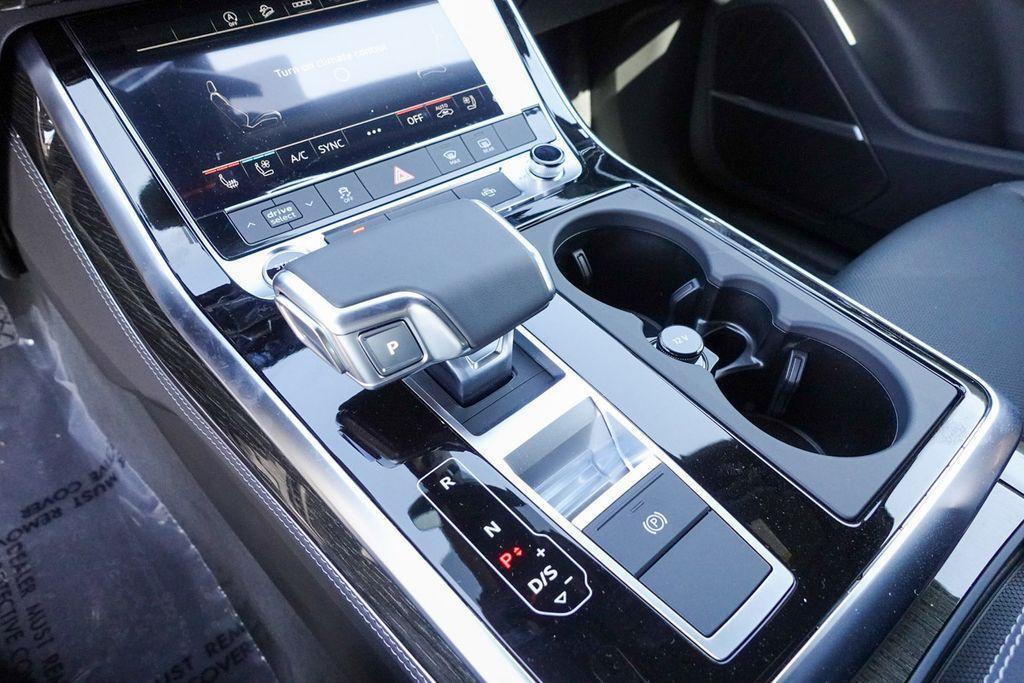 new 2025 Audi Q7 car, priced at $72,250