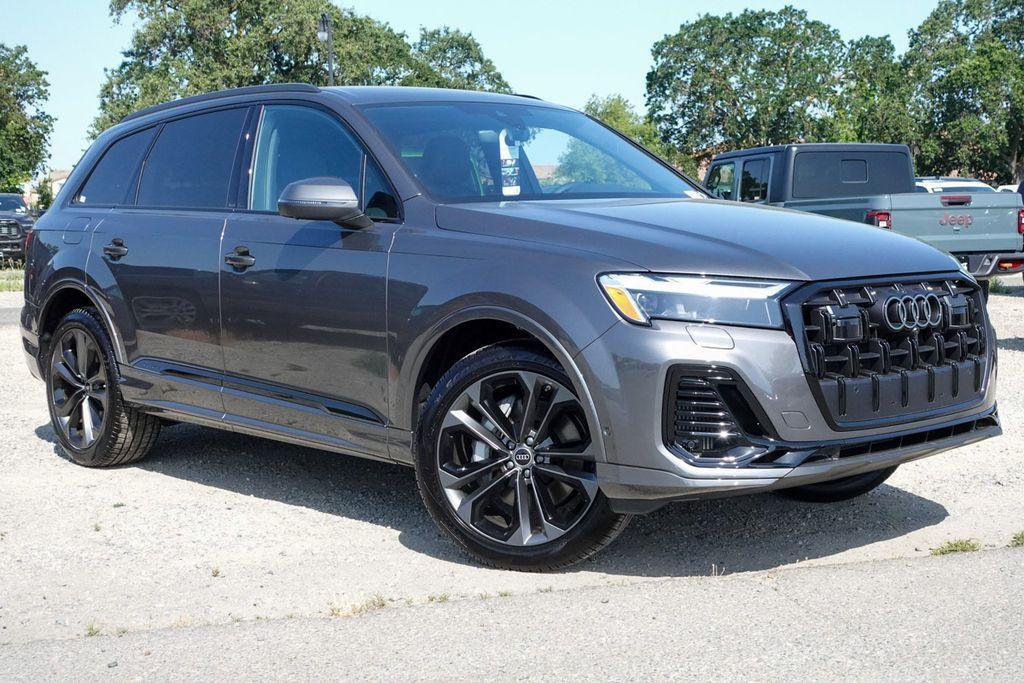 new 2025 Audi Q7 car, priced at $72,250