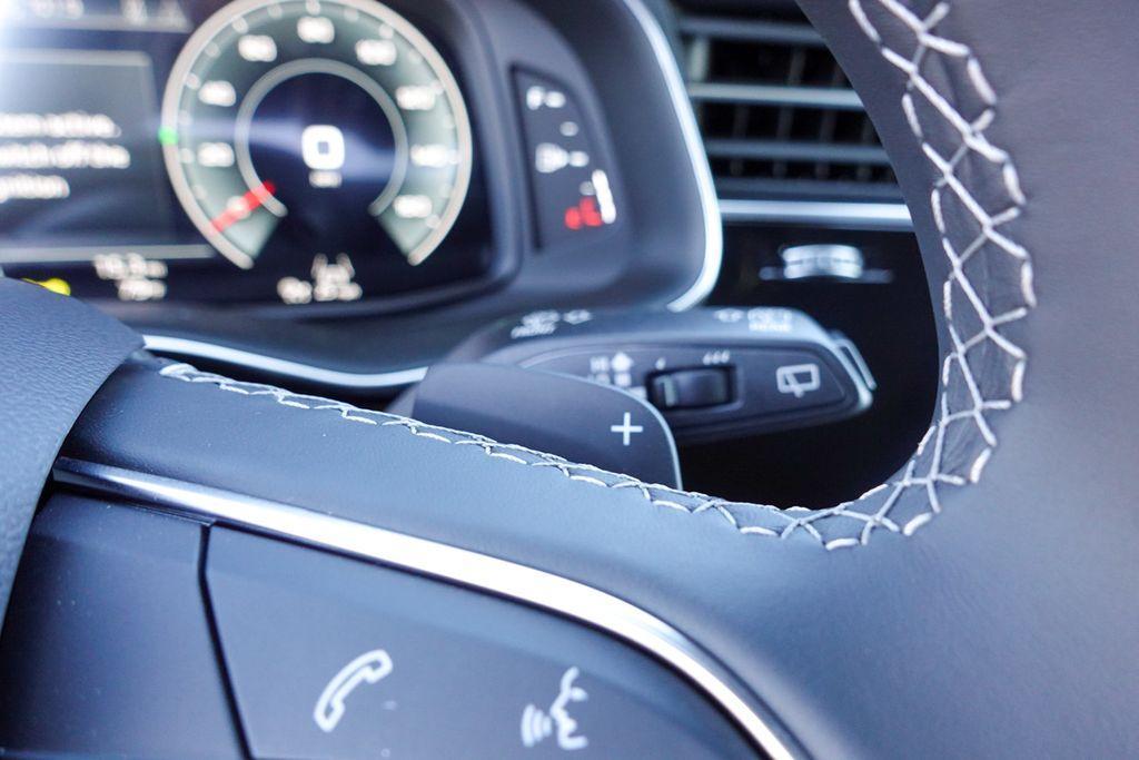 new 2025 Audi Q7 car, priced at $65,850