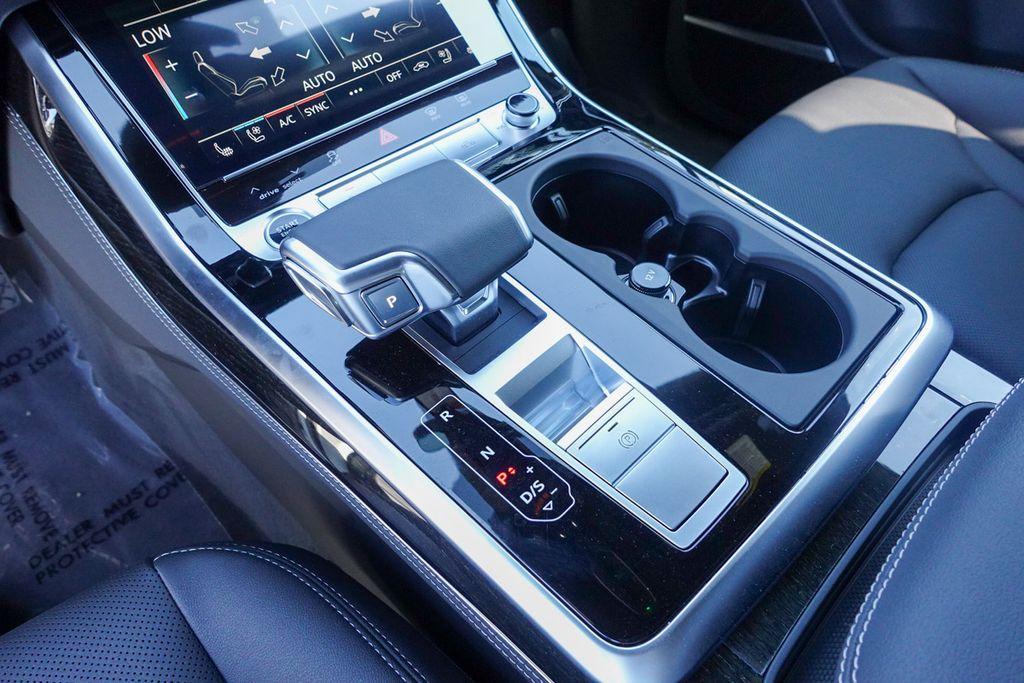 new 2025 Audi Q7 car, priced at $65,850